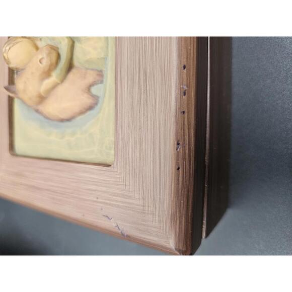 Willow Tree "Quiet Strength" Memory Box (2008) - Picture 8 of 9